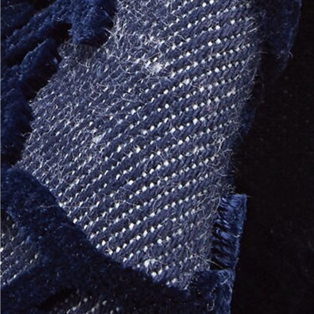 Fendi First Medium
Blue denim bag - Picture 5 of 15